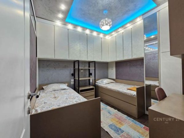 Tirane, jap me qera apartament 2+1+BLK 84 m² 600 Euro (Kopshti Botanik Zoologjik)
