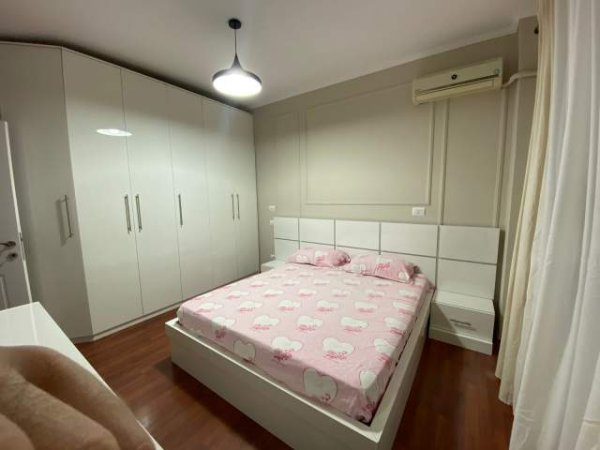 Tirane, jepet me qera apartament 2+1 Kati 6, 75 m² 700 Euro (Mozaiku 21 Dhjetori, Tirane.)