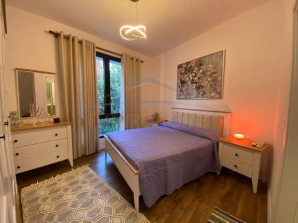 Tirane, jepet me qera apartament 2+1+BLK Kati 1, 90 m² 950 Euro (Rruga e Durresit)