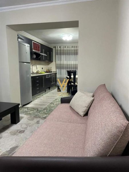 Tirane, jepet me qera apartament 2+1+BLK Kati 2, 86 m² 600 Euro (PAZARI I RI)