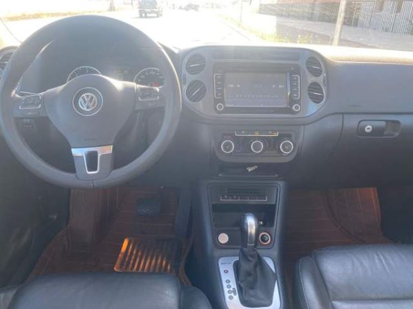 Tirane, jap me qera xhip Volkswagen Tiguan Viti 2015, 8.000 Leke