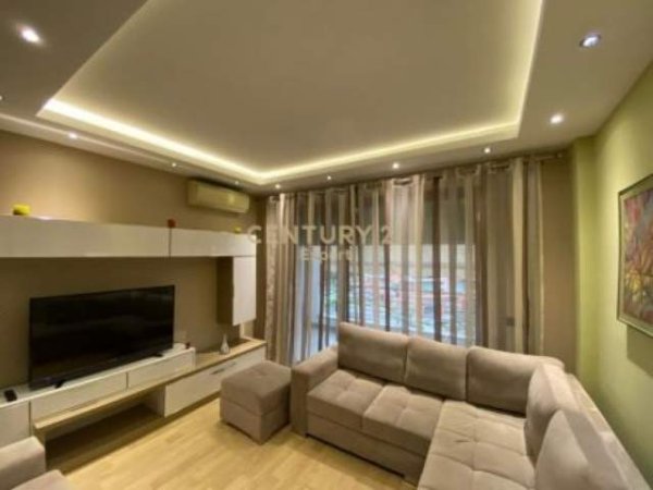 Tirane, jepet me qera apartament 3+1+BLK Kati 3, 110 m² 800 Euro (Kompleksi Delijorgji)