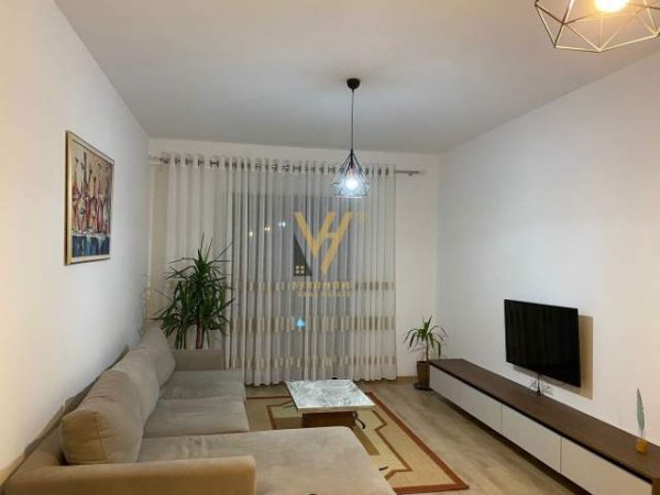 Tirane, jepet me qera apartament 1+1+BLK Kati 9, 80 m² 450 Euro (unaza e re)