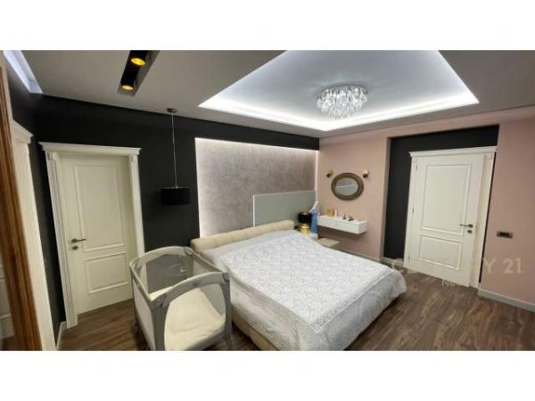 Tirane, shitet apartament duplex Dublex Kati 5, 203 m² 500.000 Euro (Liqeni i Thate)