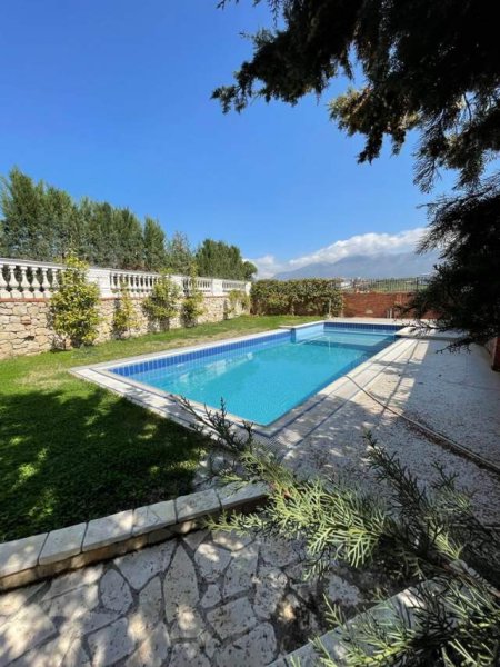 Tirane, shitet Vile 4 Kateshe, 669 m² 850.000 Euro (Akacia Hills)