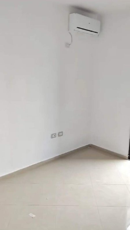Tirane, shitet apartament 2+1 Kati 5, 107 m² 100.000 Euro (Unaza e Re)