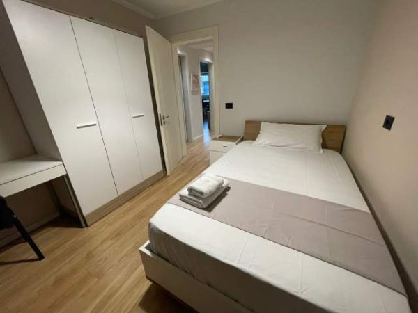 Tirane, jap me qera apartament 2+1 Kati 3, 80 m² 4.500 Leke (21 Dhjetori)