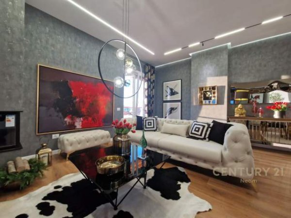 Tirane, shitet apartament 2+1+BLK Kati 8, 124 m²  (Reshit Collaku, Shallvaret)