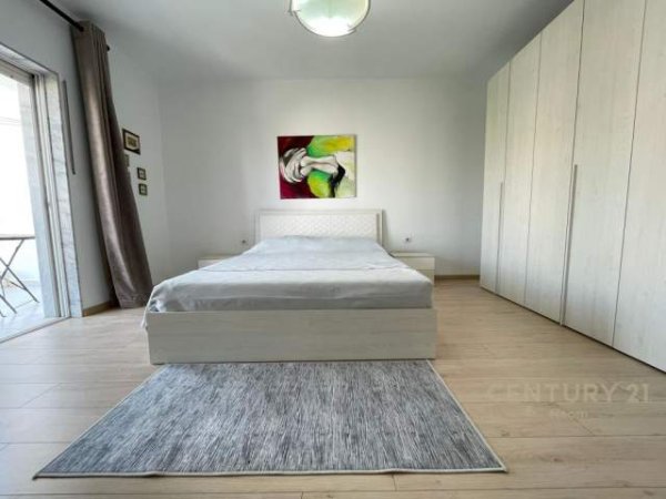 Tirane, jepet me qera apartament 2+1+BLK Kati 4, 120 m² 750 Euro (pranë KIKA 2, Komuna e Parisit)