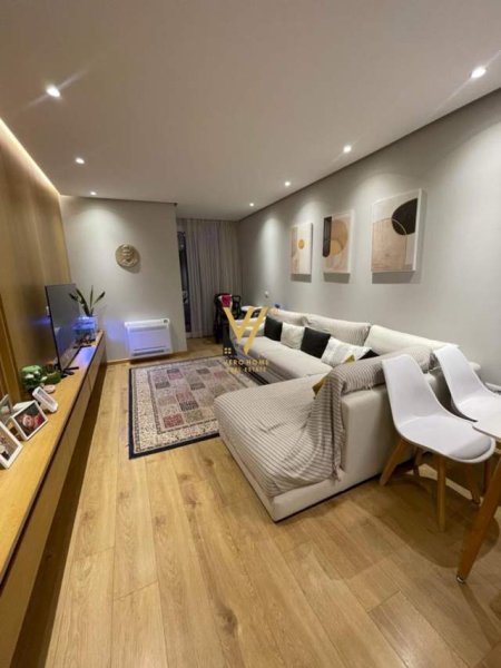 Tirane, shitet apartament 2+1 Kati 4, 89 m² 200.000 Euro (ISH EKSPOZITA)