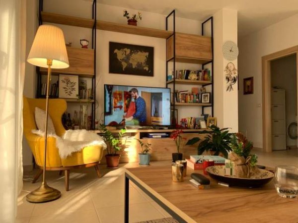 Tirane, shitet apartament 1+1+BLK Kati 7, 98 m² 147.000 Euro (Rruga Muzaket)