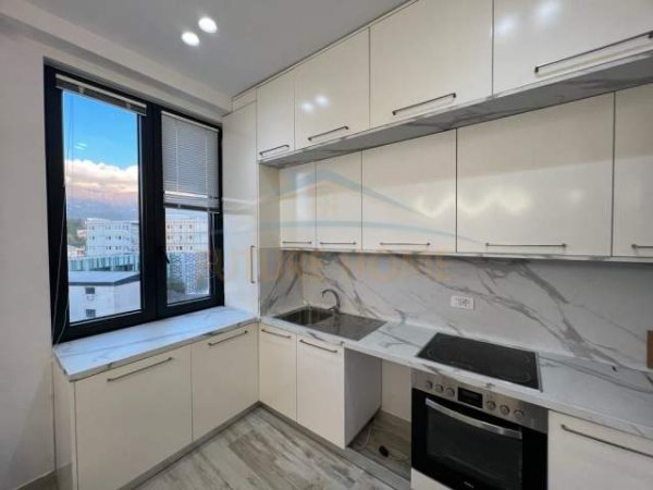 Tirane, jepet me qera apartament 2+1 Kati 4, 117 m² 1.400 Euro (RRUGA E ELBASANIT)