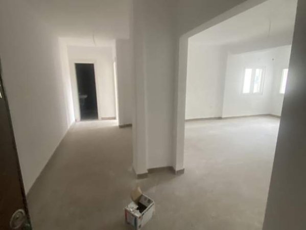 Tirane, shitet apartament 1+1+BLK Kati 2, 85 m² 106.250 Euro (Selite mbi Marin Barletin)