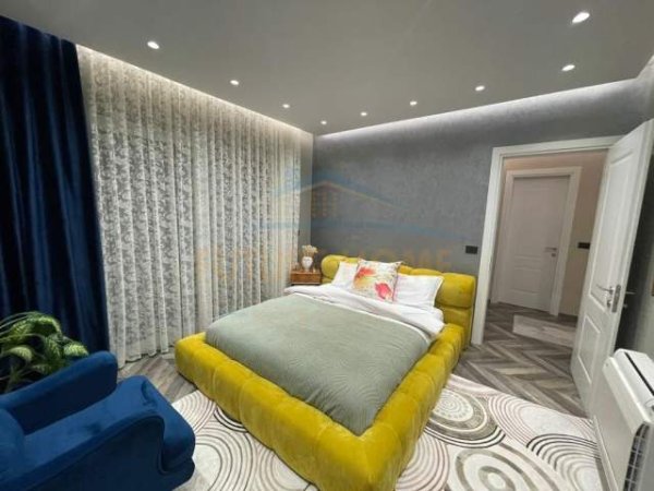 Tirane, jepet me qera apartament 3+1+BLK Kati 1, 144 m² 2.000 Euro (TEG)