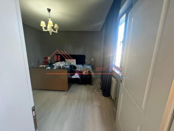 Tirane, jepet me qera apartament 2+1+BLK Kati 2, 250 m² 700 Euro (Laprake)