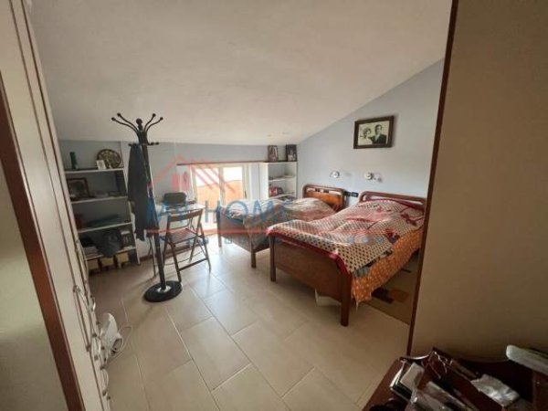 Tirane, shitet apartament 2+1+BLK Kati 8, 8.881 m² 105.000 Euro (New24 Shkoze)