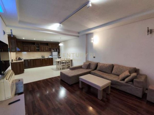 Tirane, jap me qera apartament 2+1+BLK 100 m² 700 Euro (Rruga Sami Frasheri, Liqeni i Tiranës)