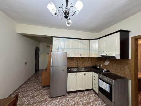 Tirane, shitet apartament 2+1 Kati 7, 100 m² 110.000 Euro (LAPRAKE)