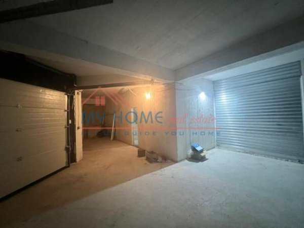 Tirane, shitet garazh Kati -1, 240 m² 260.000 Euro (Komuna e Parisit)
