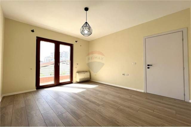 Tirane, shitet apartament 2+1+BLK Kati 4, 90 m² 175.000 Euro (Rruga "Myslym Shyri")