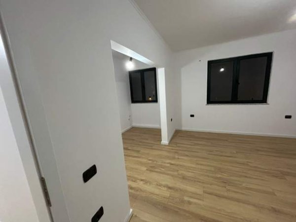 Tirane, shitet apartament 1+1 Kati 4, 58 m² 88.000 Euro (Ali Demi)