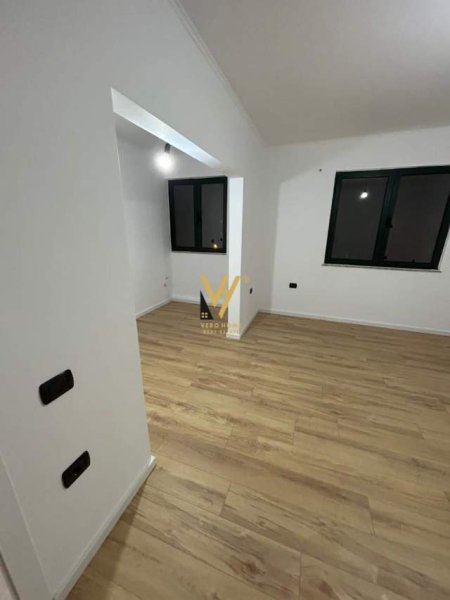 Tirane, shitet apartament 1+1 Kati 4, 58 m² 88.000 Euro (ALI DEMI)
