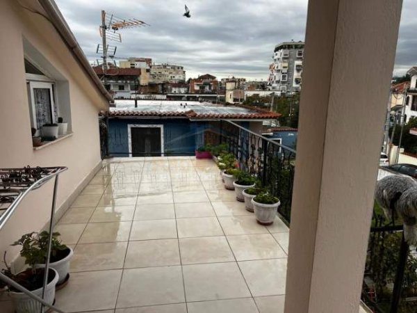 Tirane, shitet Vile 270 m² 450.000 Euro (Don Bosko)
