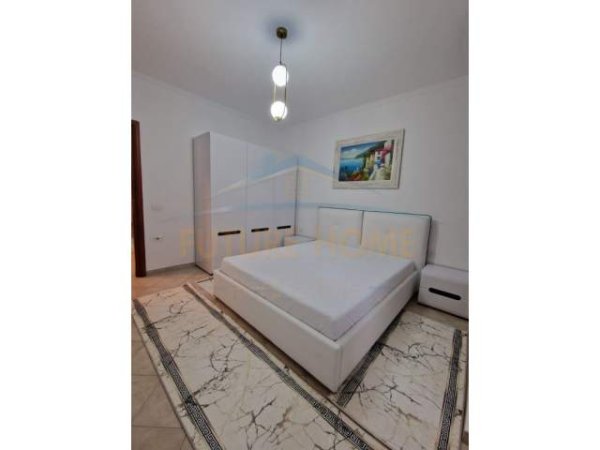 Tirane, jepet me qera apartament 2+1 Kati 3, 84 m² 700 Euro (Kopshti Zoologjik)