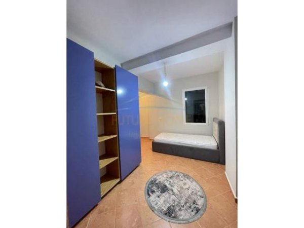 Tirane, shitet Penthouse 3+1+A+BLK Kati 4, 1.198 m² 350.000 Euro