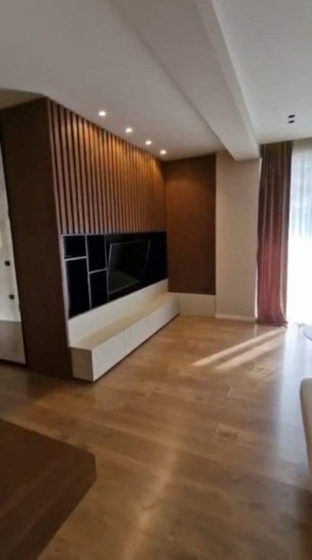 Vlore, shitet apartament 2+1 129 m² 283,800 Euro (prane Marina Bay)