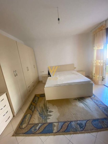 Tirane, jepet me qera apartament 2+1 Kati 3, 110 m² 400 Euro (KOPSHTI BOTANIK)