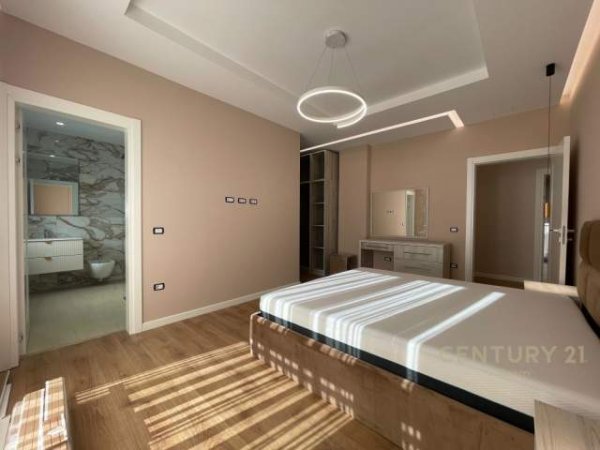 Tirane, jepet me qera apartament 3+1 Kati 2, 165 m² 1.600 Euro (LIQENI I THATE)