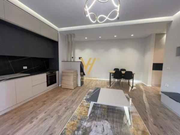 Tirane, jepet me qera apartament 1+1 Kati 2, 89 m² 800 Euro (KOMPLEKSI DELIJORGJI)