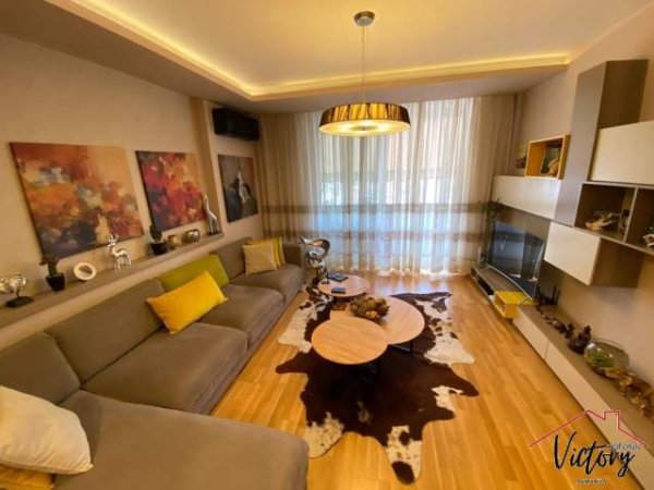 Tirane, shitet apartament 2+1+BLK 95 m² 130.000 Euro (Besim Alla, Rruga Tre Dëshmorët, Astir)
