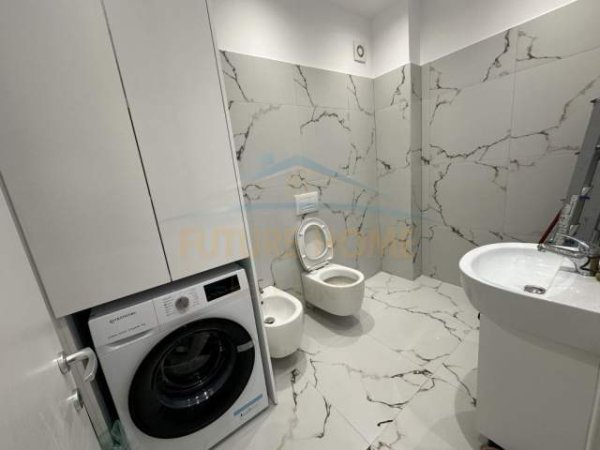 Tirane, shitet apartament 2+1 Kati 4, 103 m² 165.000 Euro (UNAZA E RE)