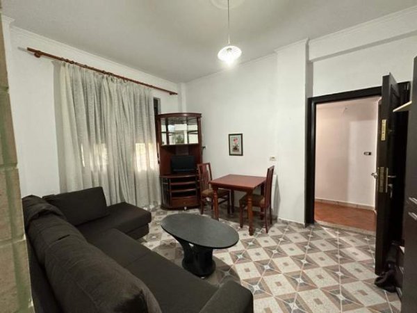 Tirane, jepet me qera apartament 1+1+BLK Kati 1, 60 m² 400 Euro (GJon Mili) +