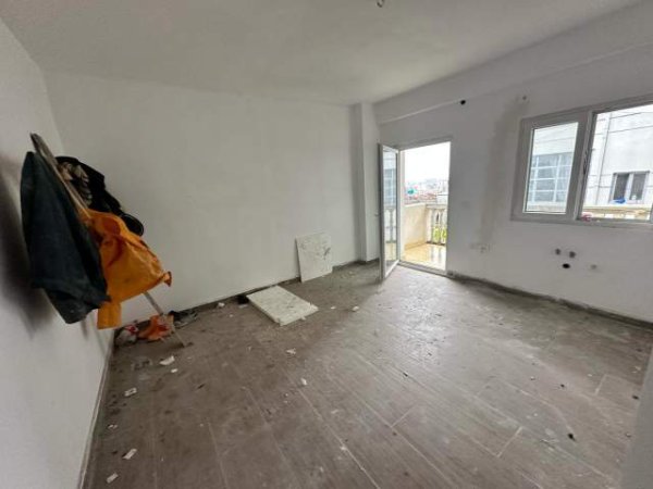Tirane, shitet apartament 1+1+BLK Kati 2, 60 m² 78.000 Euro Selite)