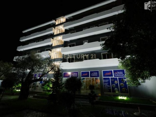 Tirane, shitet hotel 2.750 m² 2.200.000 Euro (Vaqarr)