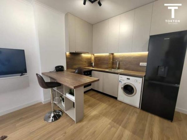 Tirane, shitet apartament Kati 9, 120 m² 280.000 Euro (Stacioni i trenit)