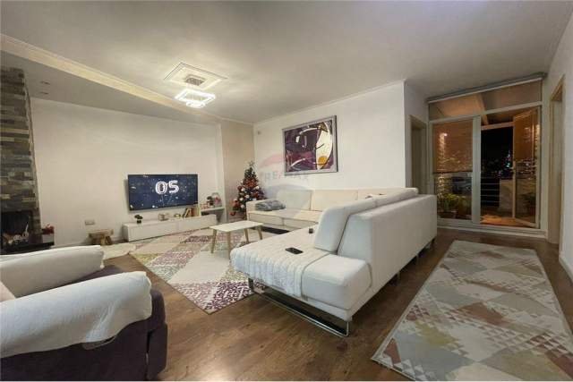 Tirane, shitet apartament 2+1+BLK Kati 4, 120.000 Euro