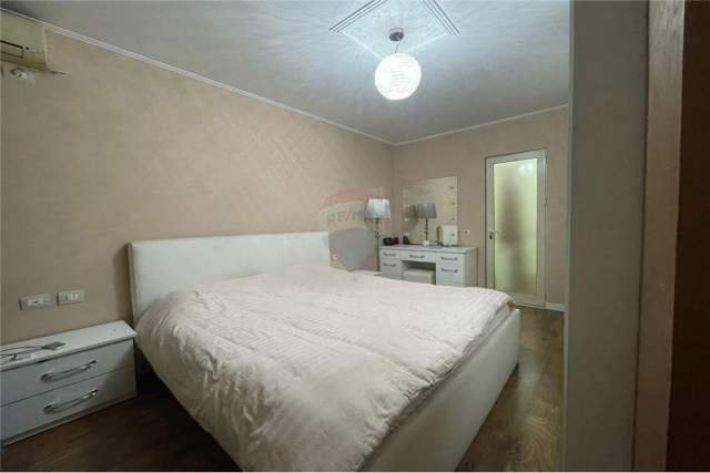 Tirane, shitet apartament 2+1+BLK Kati 4, 120.000 Euro