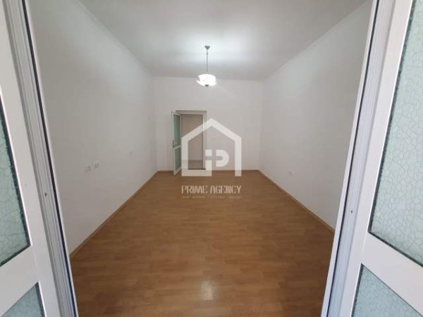 Tirane, jepet me qera apartament 3+1+A+BLK Kati 3, 88 m² 700 Euro (PALLATET AGIMI)