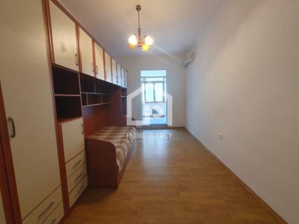 Tirane, jepet me qera apartament 3+1+A+BLK Kati 3, 88 m² 700 Euro (PALLATET AGIMI)
