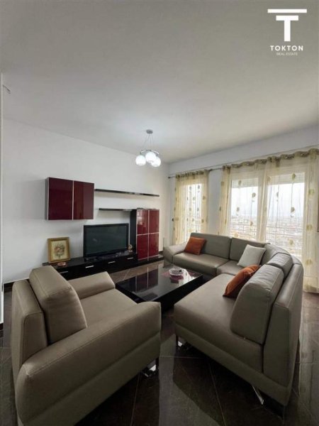 Tirane, jepet me qera apartament 3+1+BLK Kati 3, 134 m² 550 Euro (FRESKU)