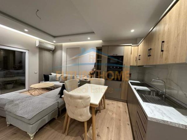 Tirane, shitet apartament 2+1 Kati 6, 100 m² 125.000 Euro (POLICIA RRUGORE)