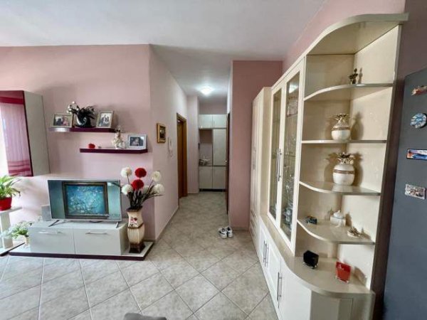 Tirane, jepet me qera apartament 2+1+BLK Kati 6, 76 m² 550 Euro (MINE PEZA)