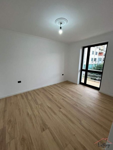 Tirane, shitet apartament 2+1+BLK Kati 3, 75 m² 138.000 Euro (Rruga Muhamet Gjollesha, 21 Dhjetori)