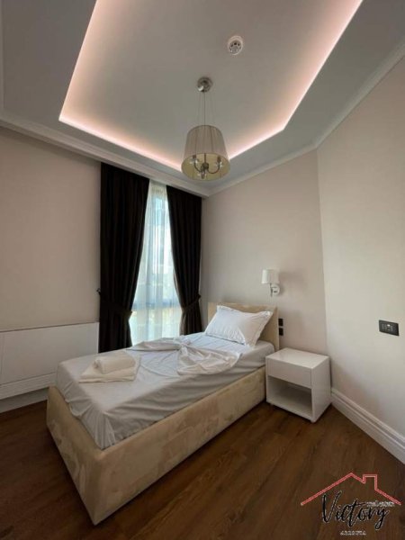 Tirane, jepet me qera apartament 4+1+BLK Kati 6, 144 m² 3.000 Euro (park gate)