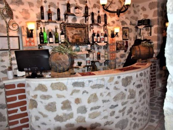 Tirane, shitet bar-resorant Kati -1, 200 m² 400.000 Euro (Myslym Shyri)