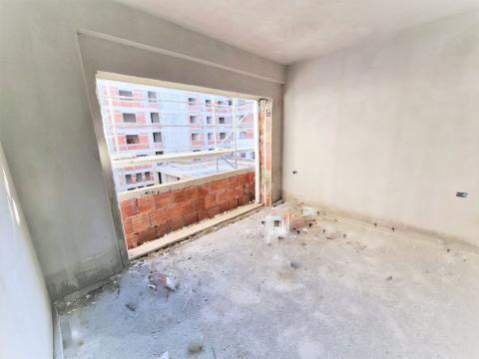 Tirane, shitet apartament 83.000 Euro